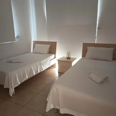 Appartement Mythical Sands - Blue Phoenix Paralímni